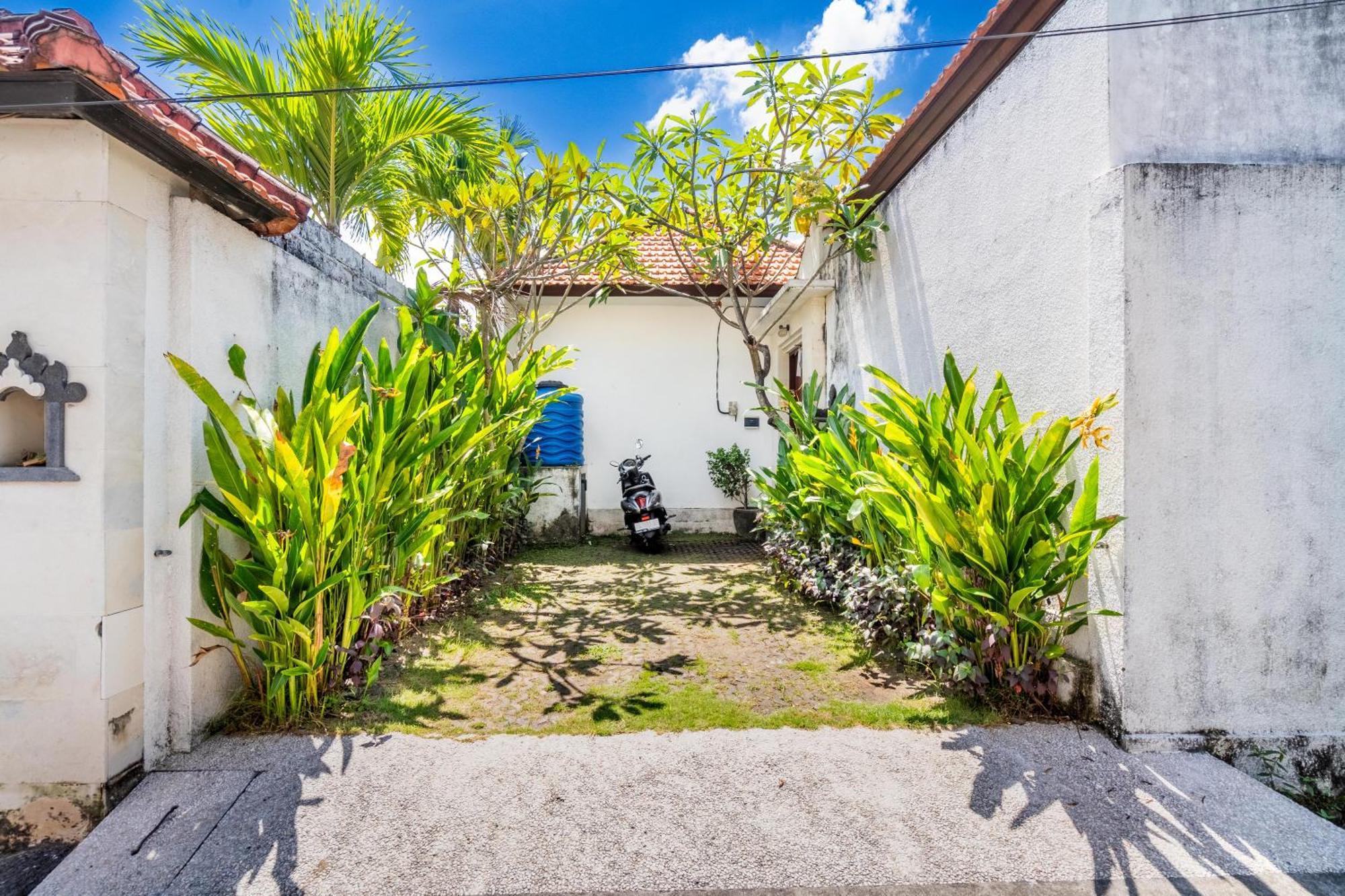 4-Bedroom Pool Villa Near Seminyak Center Exterior foto