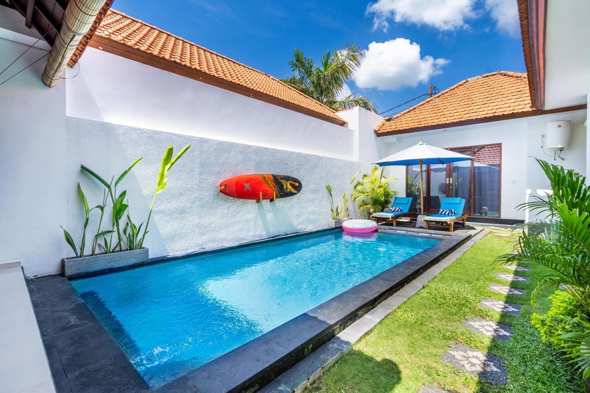 4-Bedroom Pool Villa Near Seminyak Center Exterior foto